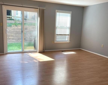 13928 Mustang Hill Lane - Photo Thumbnail 12