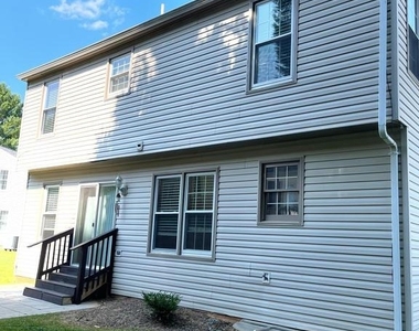 13928 Mustang Hill Lane - Photo Thumbnail 30