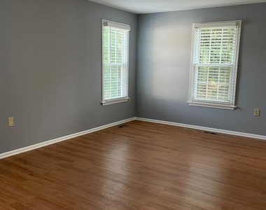 13928 Mustang Hill Lane - Photo Thumbnail 16