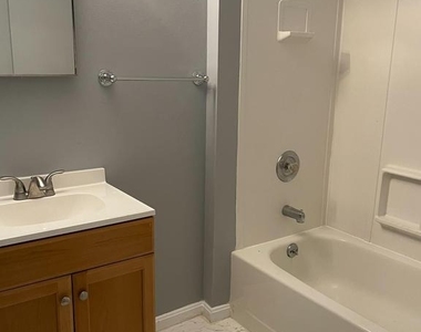 13928 Mustang Hill Lane - Photo Thumbnail 25