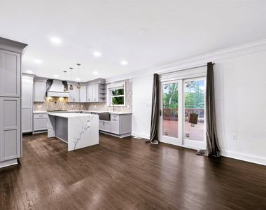 9901 Belhaven Road - Photo Thumbnail 10