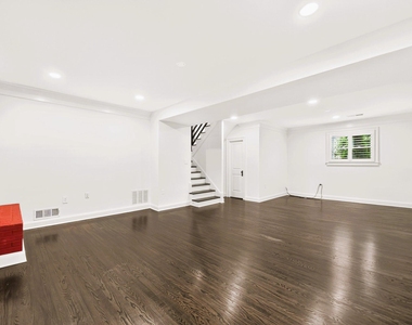 9901 Belhaven Road - Photo Thumbnail 15
