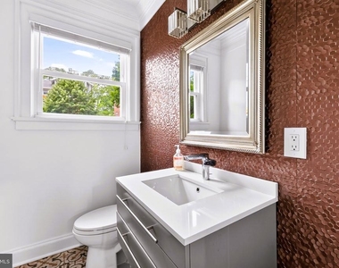 9901 Belhaven Road - Photo Thumbnail 21