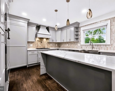 9901 Belhaven Road - Photo Thumbnail 9