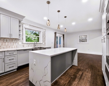 9901 Belhaven Road - Photo Thumbnail 8