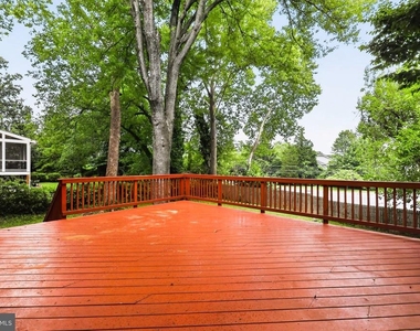 9901 Belhaven Road - Photo Thumbnail 4