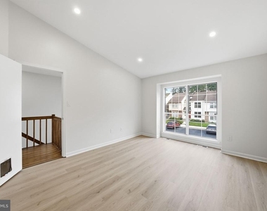 1603 Ingram Terrace - Photo Thumbnail 13