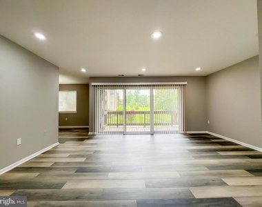5537 Green Mountain Circle - Photo Thumbnail 7