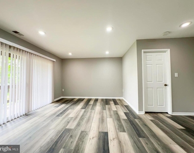 5537 Green Mountain Circle - Photo Thumbnail 9