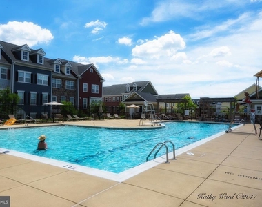 6012 Charles Crossing - Photo Thumbnail 33