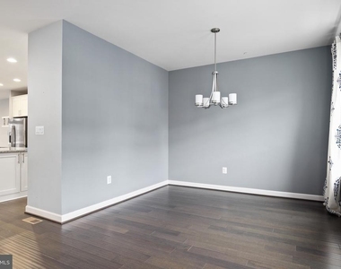 6012 Charles Crossing - Photo Thumbnail 11
