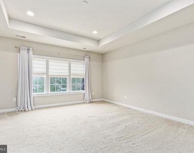 6012 Charles Crossing - Photo Thumbnail 15