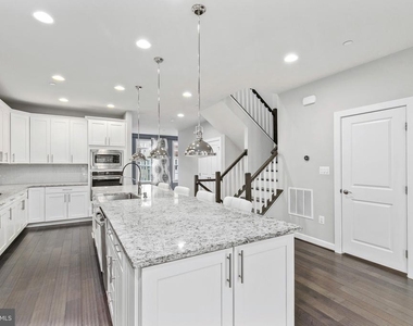 6012 Charles Crossing - Photo Thumbnail 4