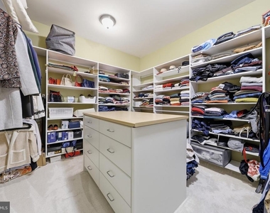 3852 Glasgow Way - Photo Thumbnail 25
