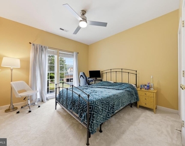 3852 Glasgow Way - Photo Thumbnail 26