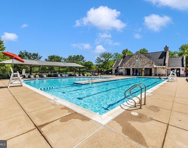 3852 Glasgow Way - Photo Thumbnail 51