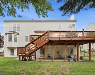 3852 Glasgow Way - Photo Thumbnail 39
