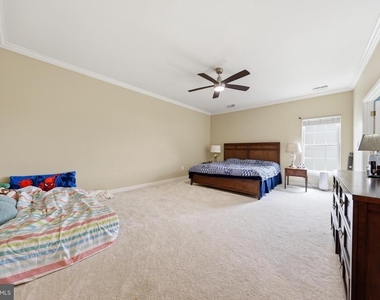 3852 Glasgow Way - Photo Thumbnail 20