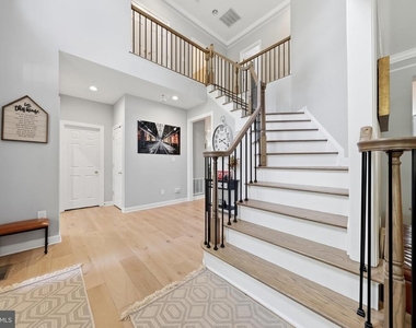 3852 Glasgow Way - Photo Thumbnail 3