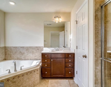 6163 Margarita Way - Photo Thumbnail 15