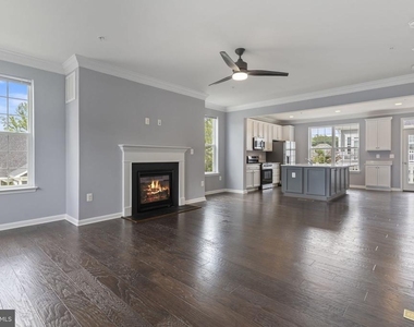 37 Mustang Drive - Photo Thumbnail 6
