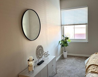 960 Fell Street - Photo Thumbnail 8