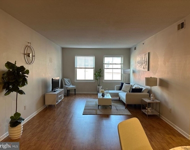 960 Fell Street - Photo Thumbnail 6
