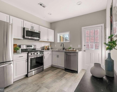 829 W Barre Street - Photo Thumbnail 6