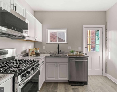 829 W Barre Street - Photo Thumbnail 4