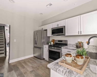829 W Barre Street - Photo Thumbnail 10