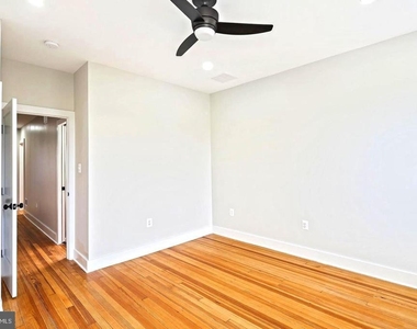 1327 W 42nd Street - Photo Thumbnail 29