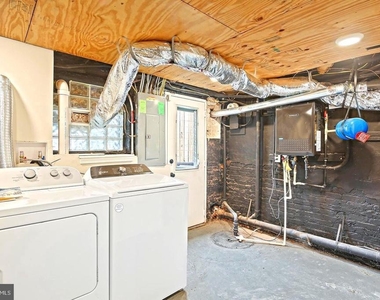 1327 W 42nd Street - Photo Thumbnail 21