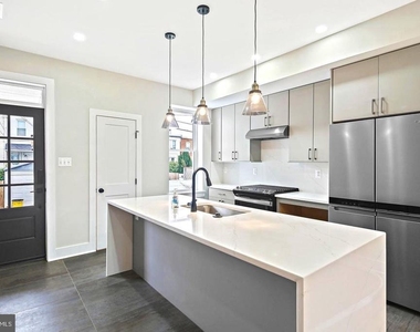 1327 W 42nd Street - Photo Thumbnail 12