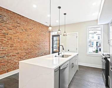 1327 W 42nd Street - Photo Thumbnail 11