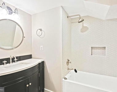 1327 W 42nd Street - Photo Thumbnail 19