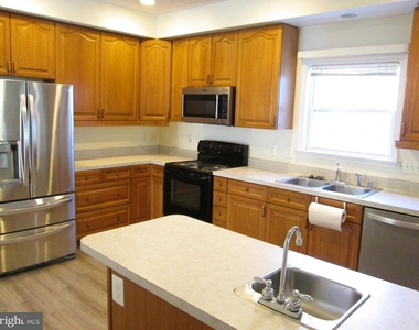 1300 Treasure Dr. - Photo Thumbnail 11