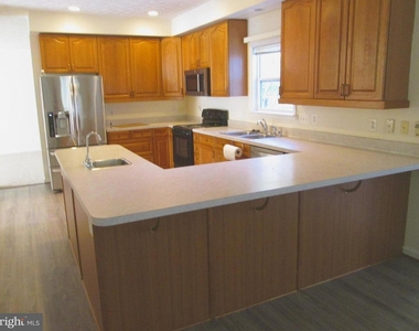 1300 Treasure Dr. - Photo Thumbnail 6