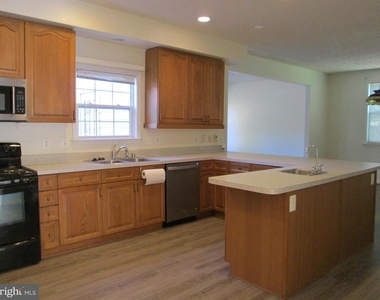 1300 Treasure Dr. - Photo Thumbnail 4