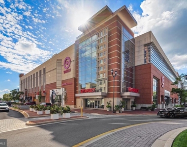1915 Towne Centre Boulevard - Photo Thumbnail 23