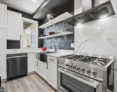 939 15th Street Se - Photo Thumbnail 7