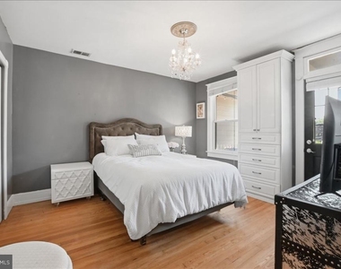 939 15th Street Se - Photo Thumbnail 11