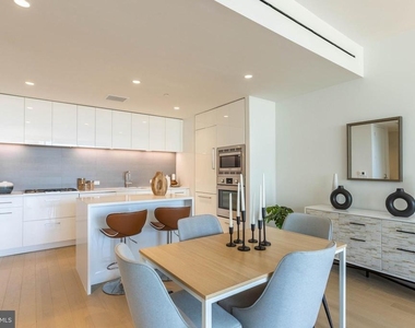1111 24th Street Nw - Photo Thumbnail 5