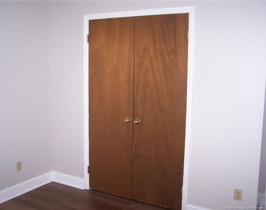 6813 Brush Creek Road - Photo Thumbnail 14