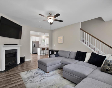 540b Hilliard Drive - Photo Thumbnail 5