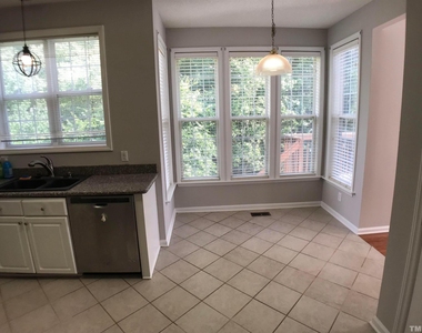 114 Hidden Rock Court - Photo Thumbnail 8