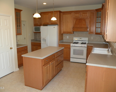 107 Baccalaureate Boulevard - Photo Thumbnail 5