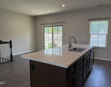 946 Channing Park Circle - Photo Thumbnail 6