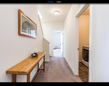 805 Scarlet - Photo Thumbnail 12