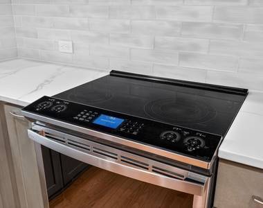 1112 Stonehedge Avenue - Photo Thumbnail 7