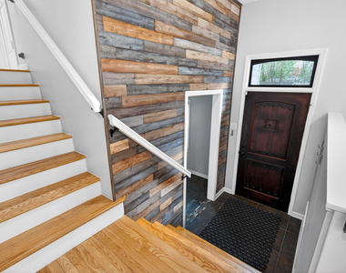 1112 Stonehedge Avenue - Photo Thumbnail 13
